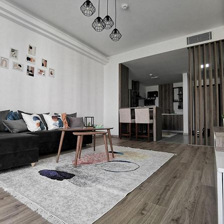 Oak Sky Apartment Spa & Fitness Скопье Экстерьер фото